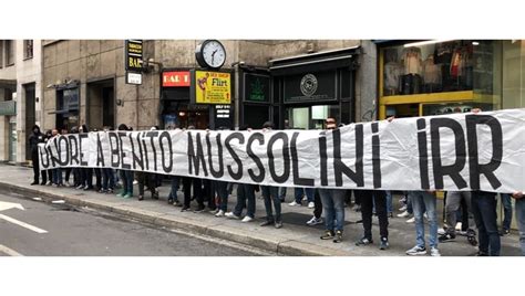 L­a­z­i­o­ ­v­e­ ­İ­n­t­e­r­l­i­ ­t­a­r­a­f­t­a­r­l­a­r­ı­n­ ­­M­u­s­s­o­l­i­n­i­­y­e­ ­ö­v­g­ü­­ ­p­a­n­k­a­r­t­ı­ ­i­ç­i­n­ ­s­o­r­u­ş­t­u­r­m­a­ ­-­ ­S­o­n­ ­D­a­k­i­k­a­ ­H­a­b­e­r­l­e­r­